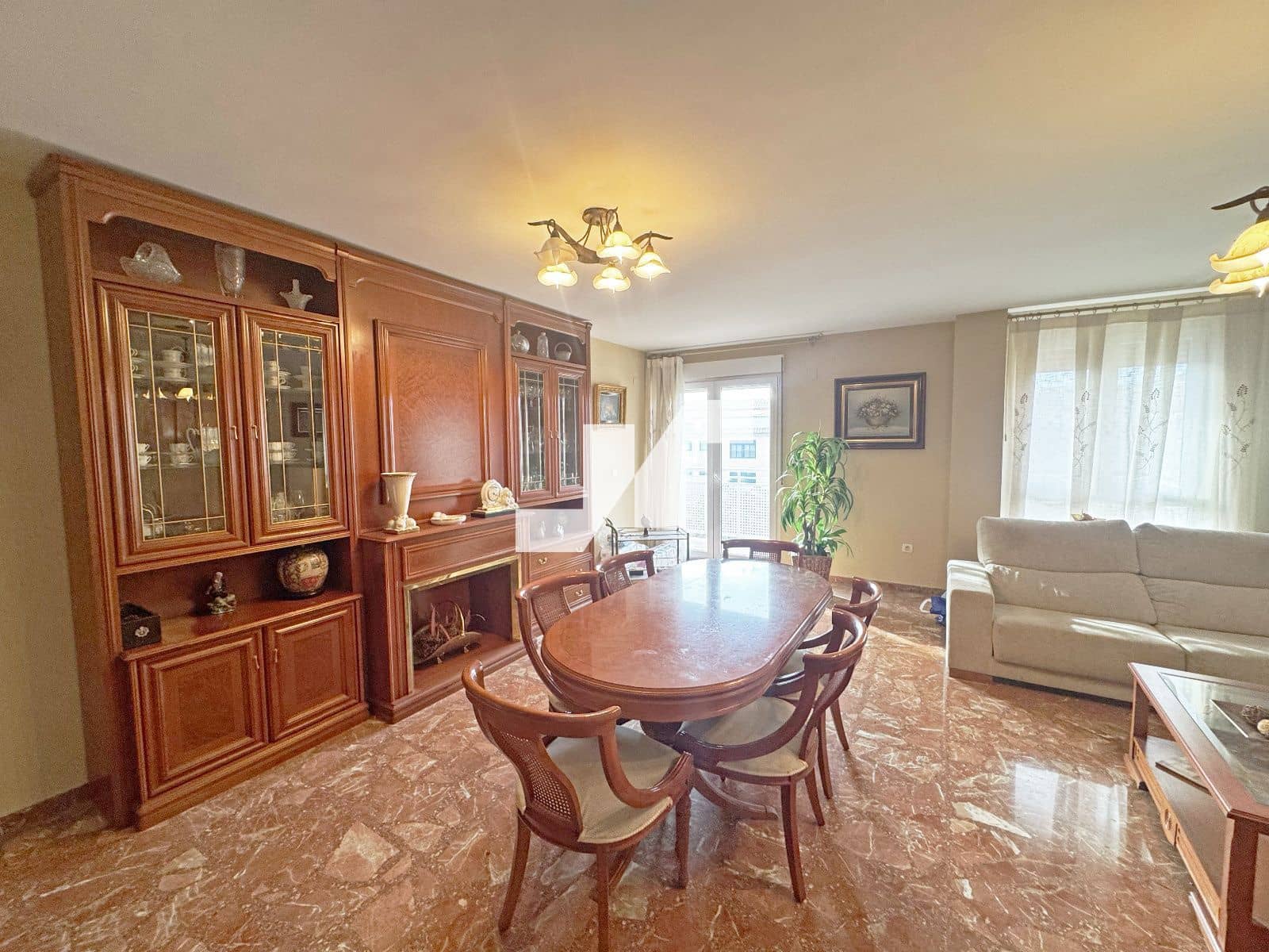 6 bedroom Flat for sale in Vila-real with garage - € 350,000 (Ref: 9828153)