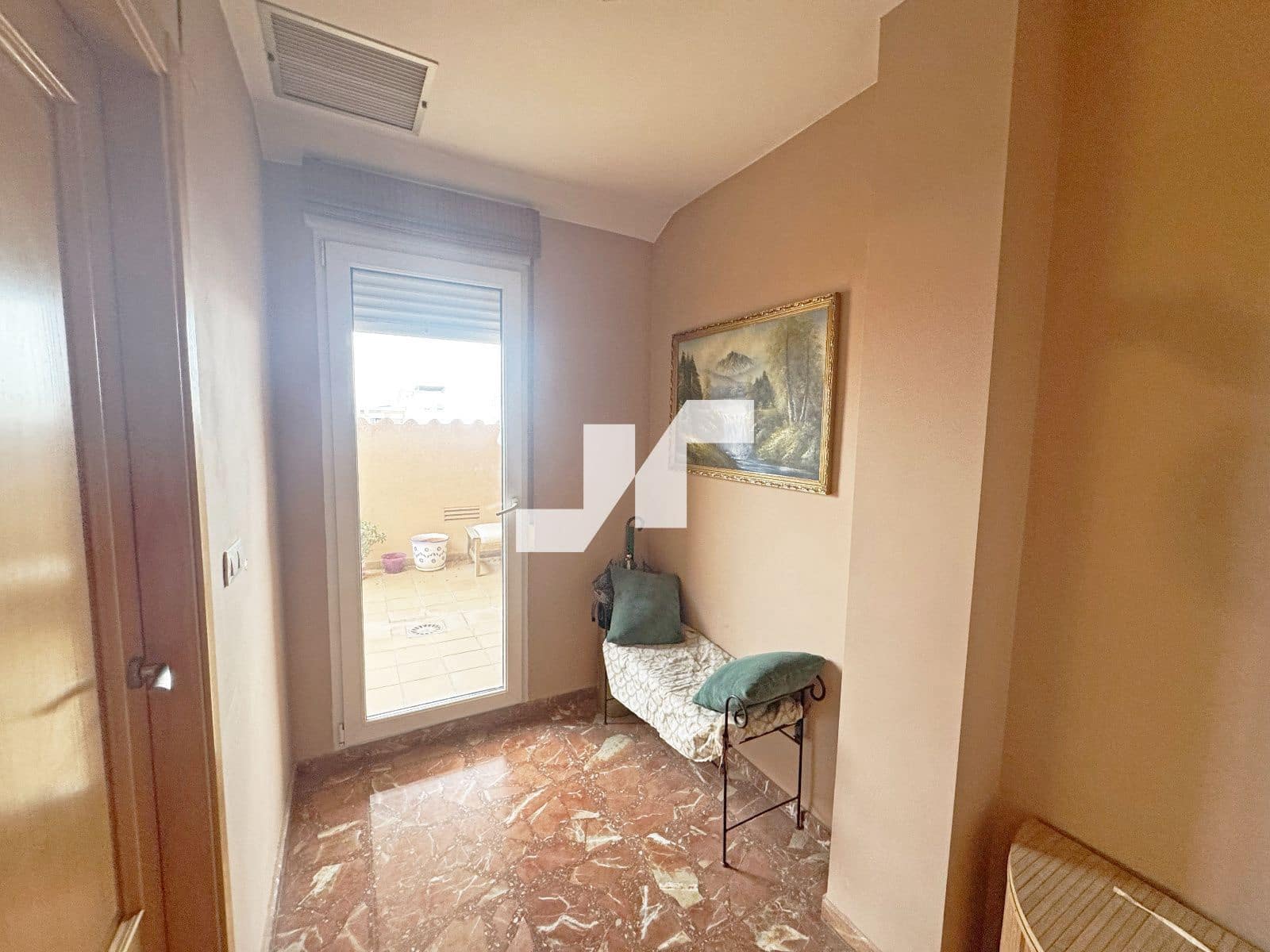 6 bedroom Flat for sale in Vila-real with garage - € 350,000 (Ref: 9828153)