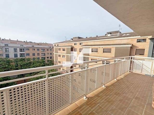 6 soveværelse Lejlighed til salg i Vila-real med garage - € 350.000 (Ref: 9828153)