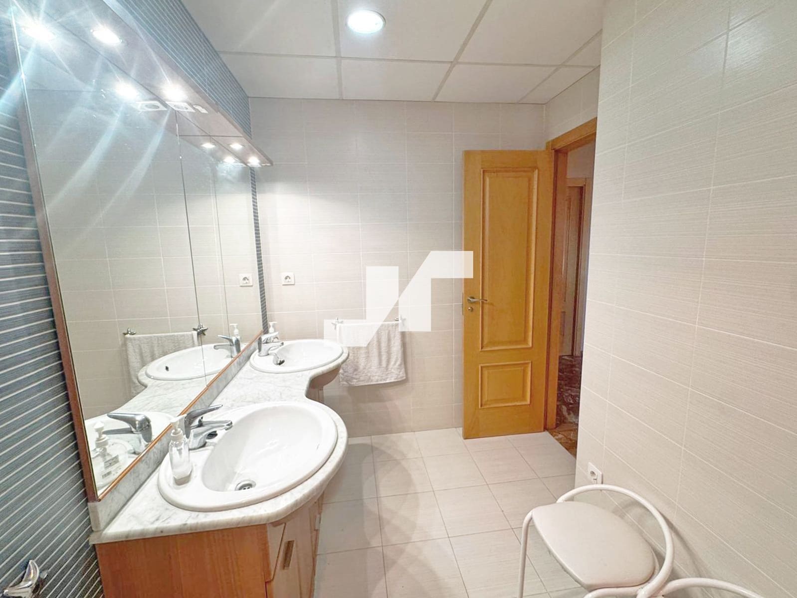 6 bedroom Flat for sale in Vila-real with garage - € 350,000 (Ref: 9828153)