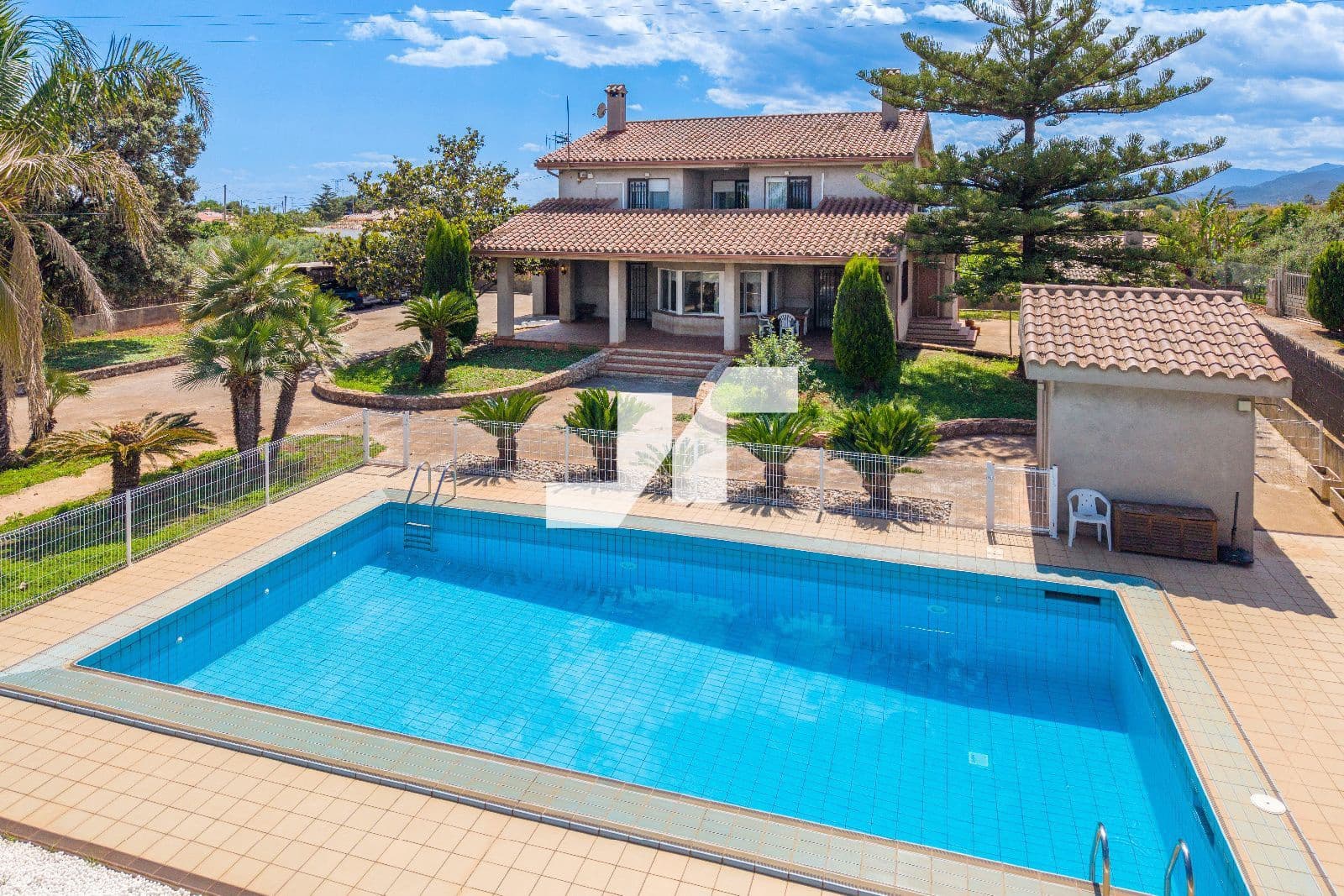 5 bedroom Villa for sale in Vila-real with pool garage - € 595,000 (Ref: 9836827)