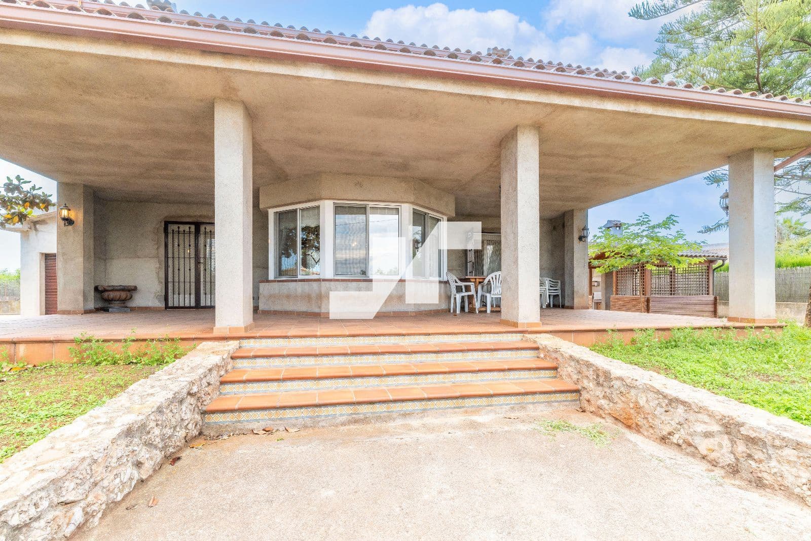 5 bedroom Villa for sale in Vila-real with pool garage - € 595,000 (Ref: 9836827)