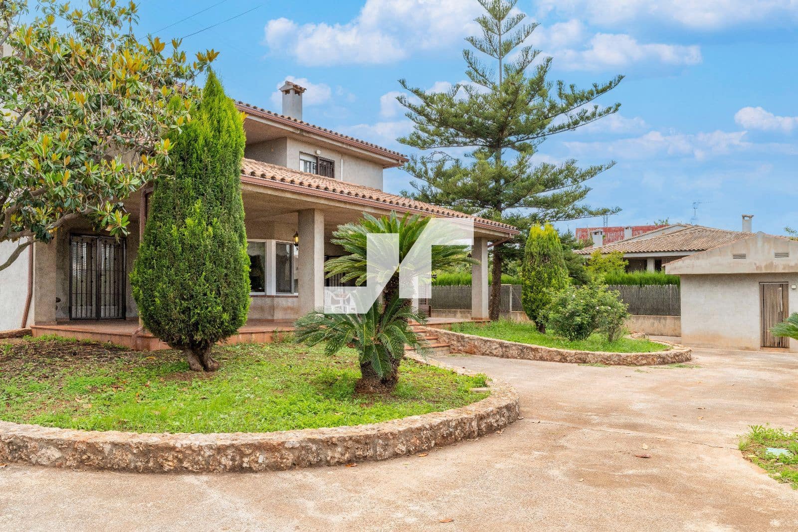 5 bedroom Villa for sale in Vila-real with pool garage - € 595,000 (Ref: 9836827)