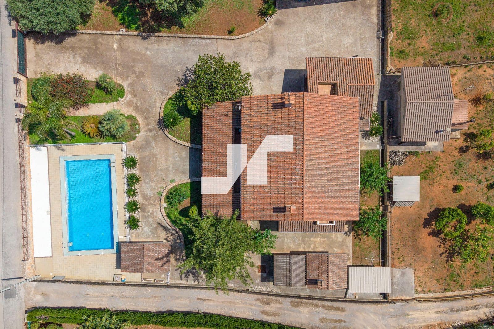 5 bedroom Villa for sale in Vila-real with pool garage - € 595,000 (Ref: 9836827)