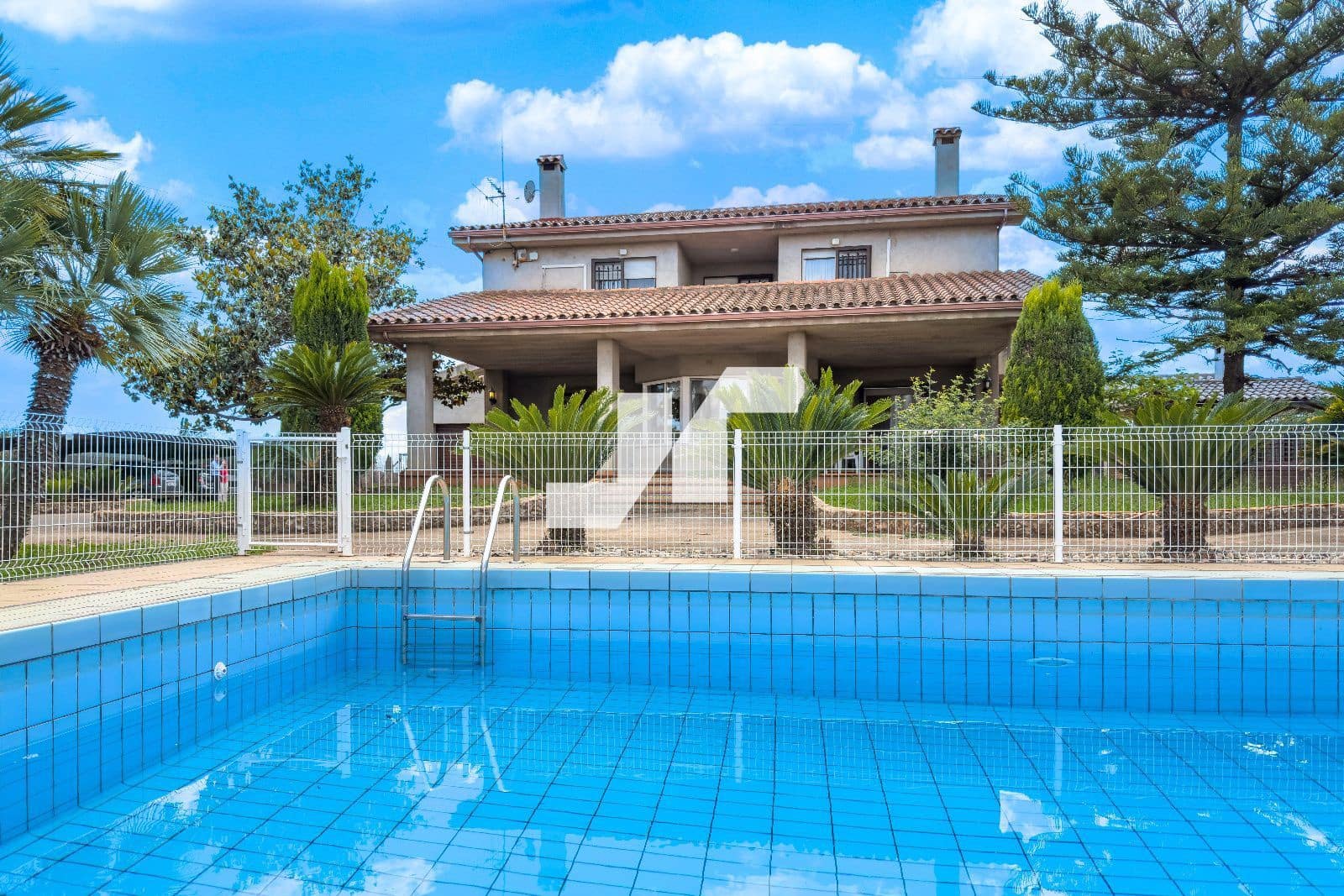 5 bedroom Villa for sale in Vila-real with pool garage - € 595,000 (Ref: 9836827)