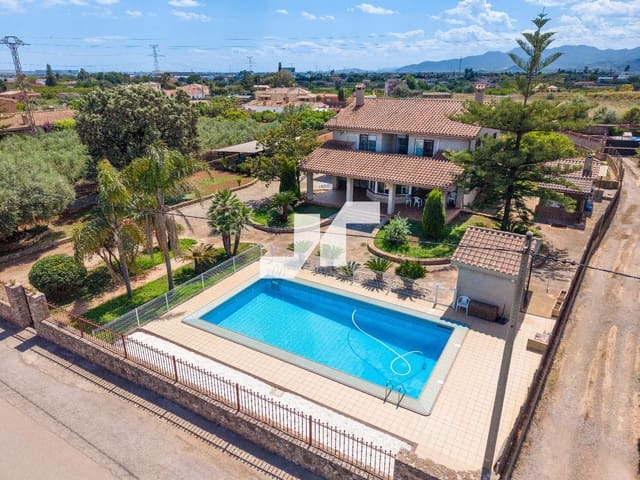 5 soveværelse Villa til salg i Vila-real med swimmingpool garage - € 595.000 (Ref: 9836827)