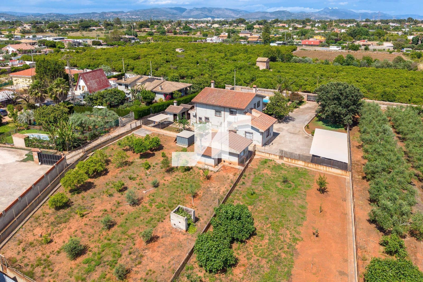 5 bedroom Villa for sale in Vila-real with pool garage - € 595,000 (Ref: 9836827)
