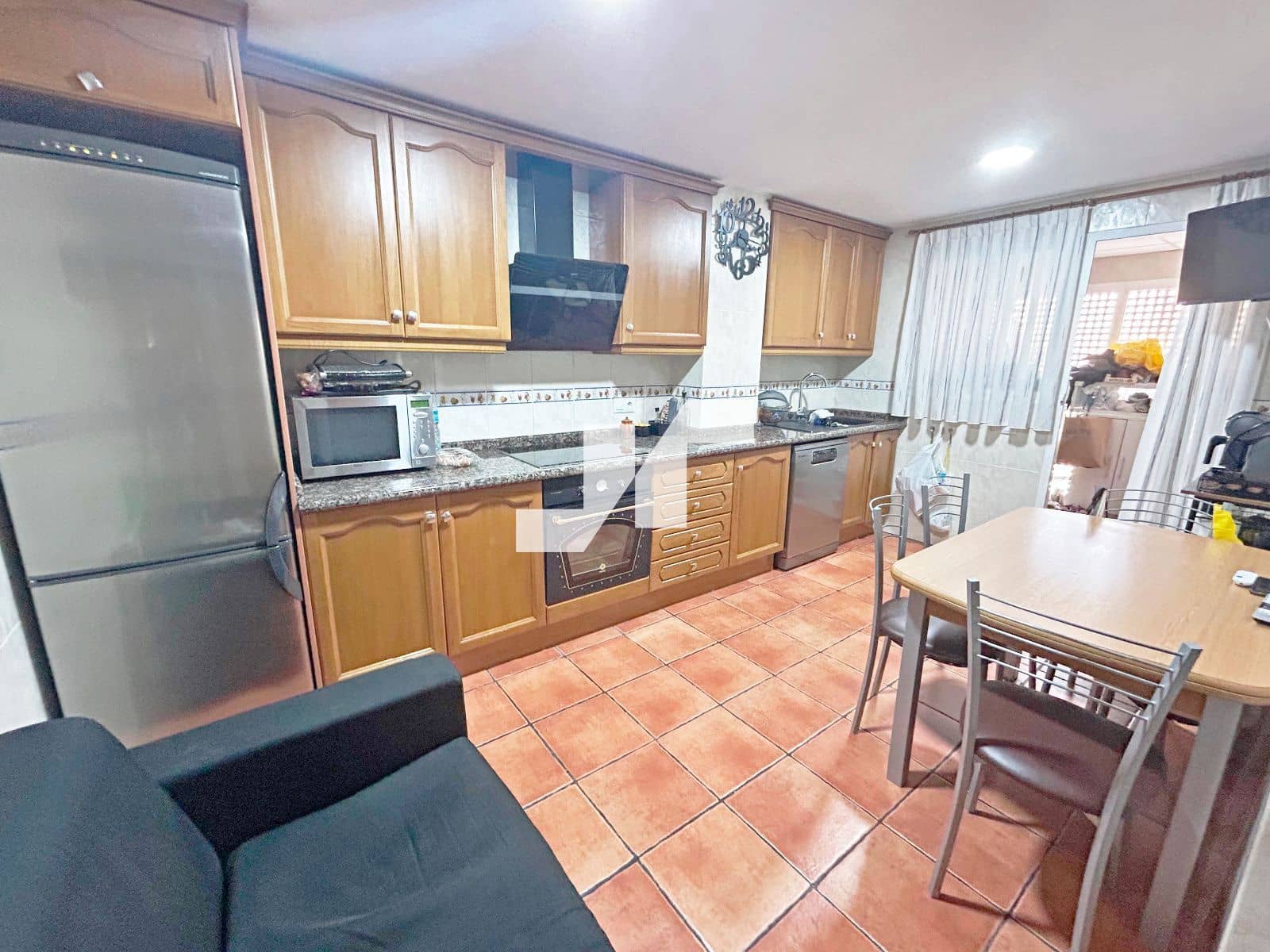 4 bedroom Penthouse for sale in Vila-real with garage - € 215,000 (Ref: 9841786)