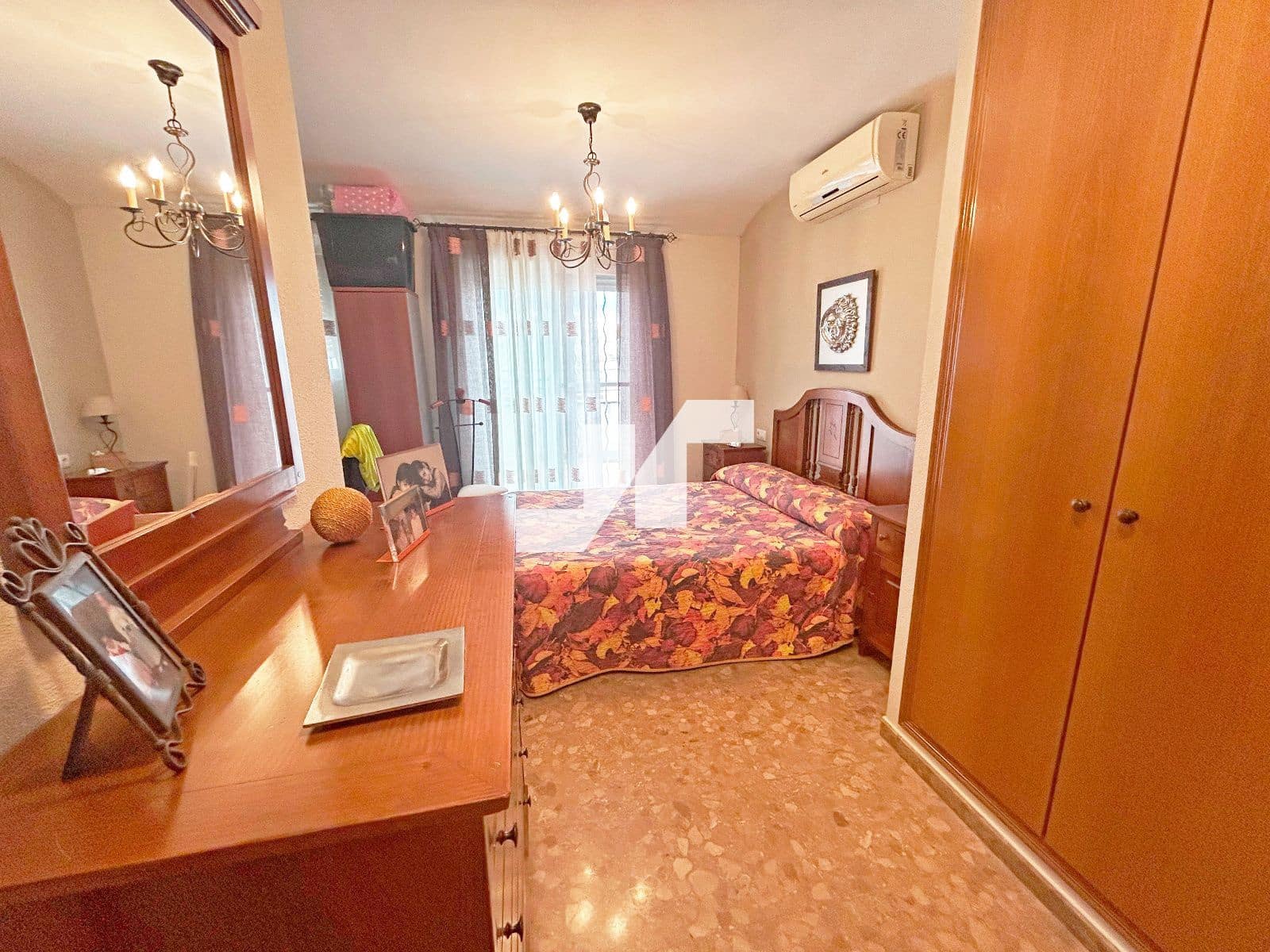 4 bedroom Penthouse for sale in Vila-real with garage - € 215,000 (Ref: 9841786)