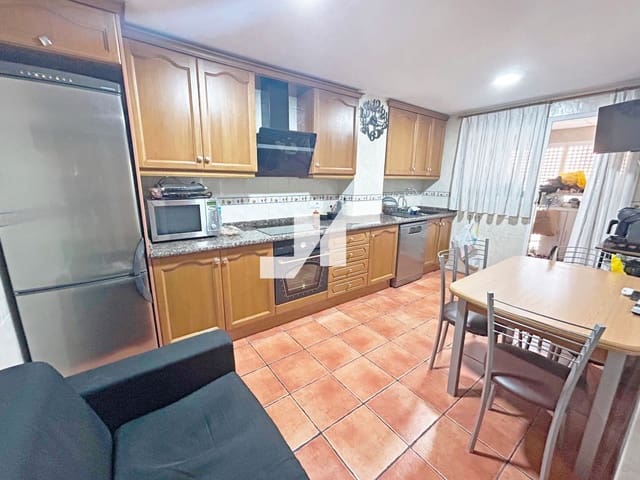 4 soveværelse Penthouse til salg i Vila-real med garage - € 215.000 (Ref: 9841786)