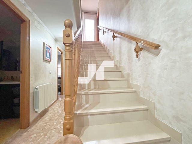 4 soveværelse Penthouse til salg i Vila-real med garage - € 215.000 (Ref: 9841786)