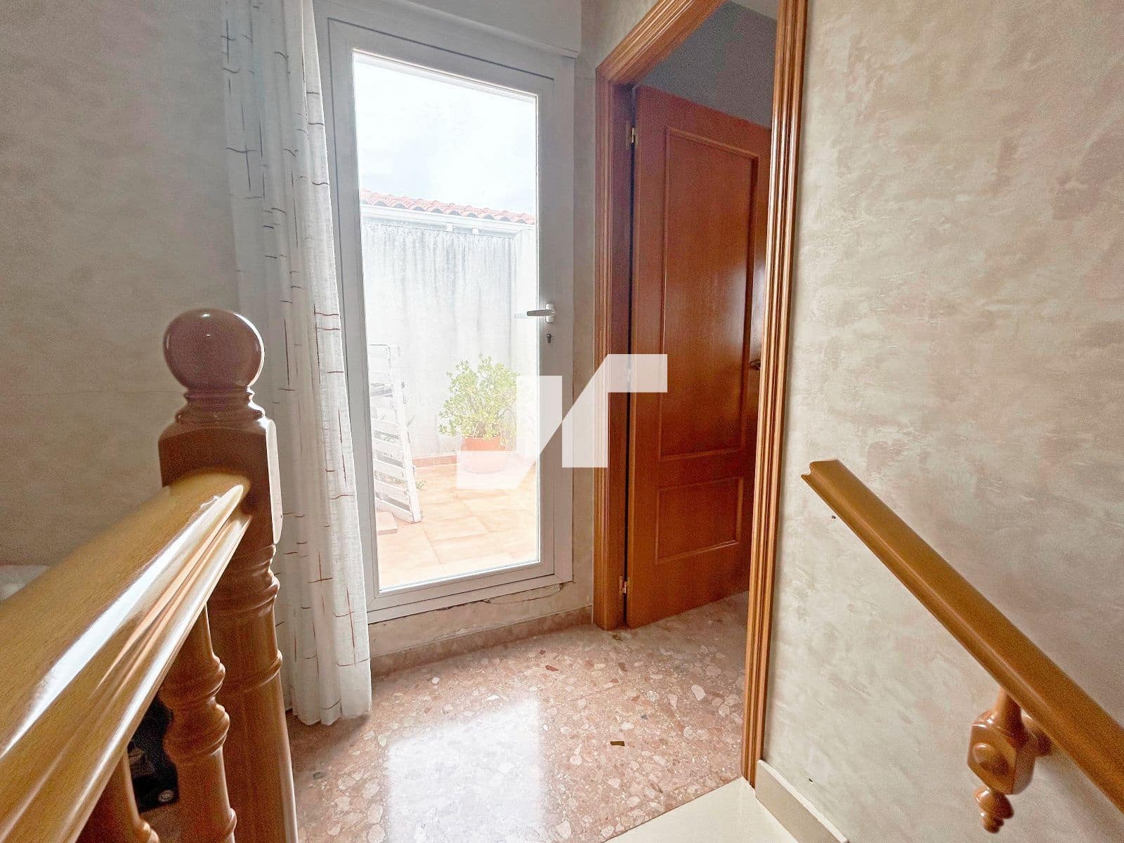 4 bedroom Penthouse for sale in Vila-real with garage - € 215,000 (Ref: 9841786)