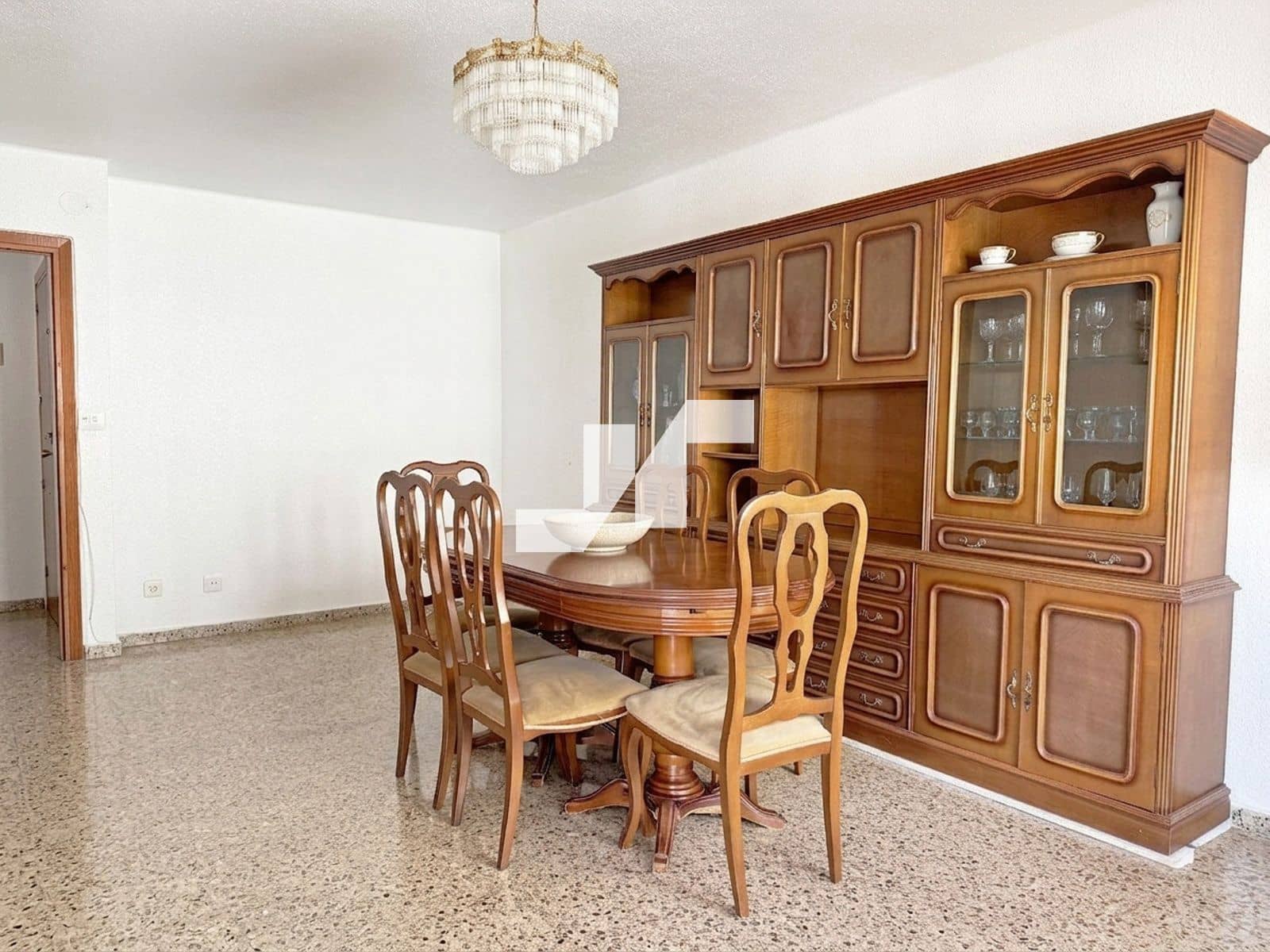 4 bedroom Flat for sale in Vila-real with garage - € 170,000 (Ref: 9863895)
