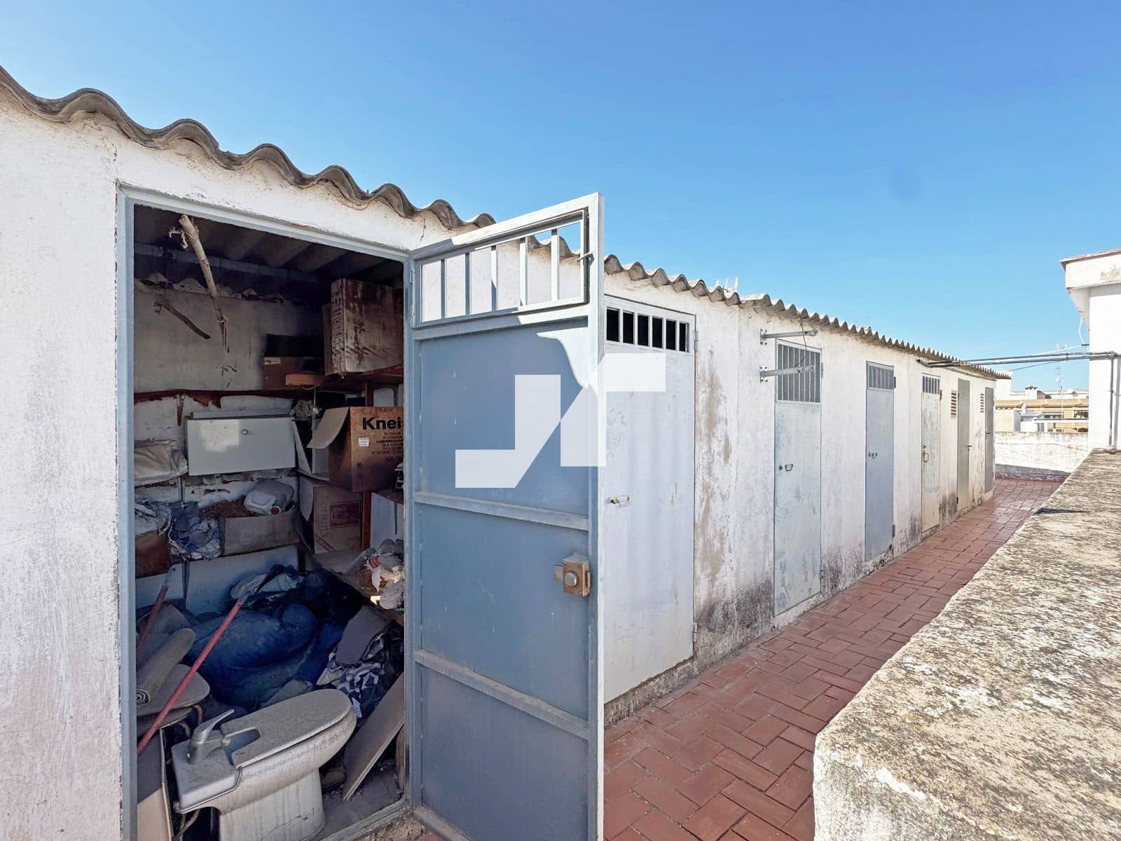 4 bedroom Flat for sale in Vila-real with garage - € 170,000 (Ref: 9863895)