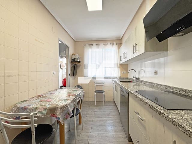 4 camera da letto Appartamento in vendita in Burriana / Borriana con garage - 150.000 € (Rif: 9868064)