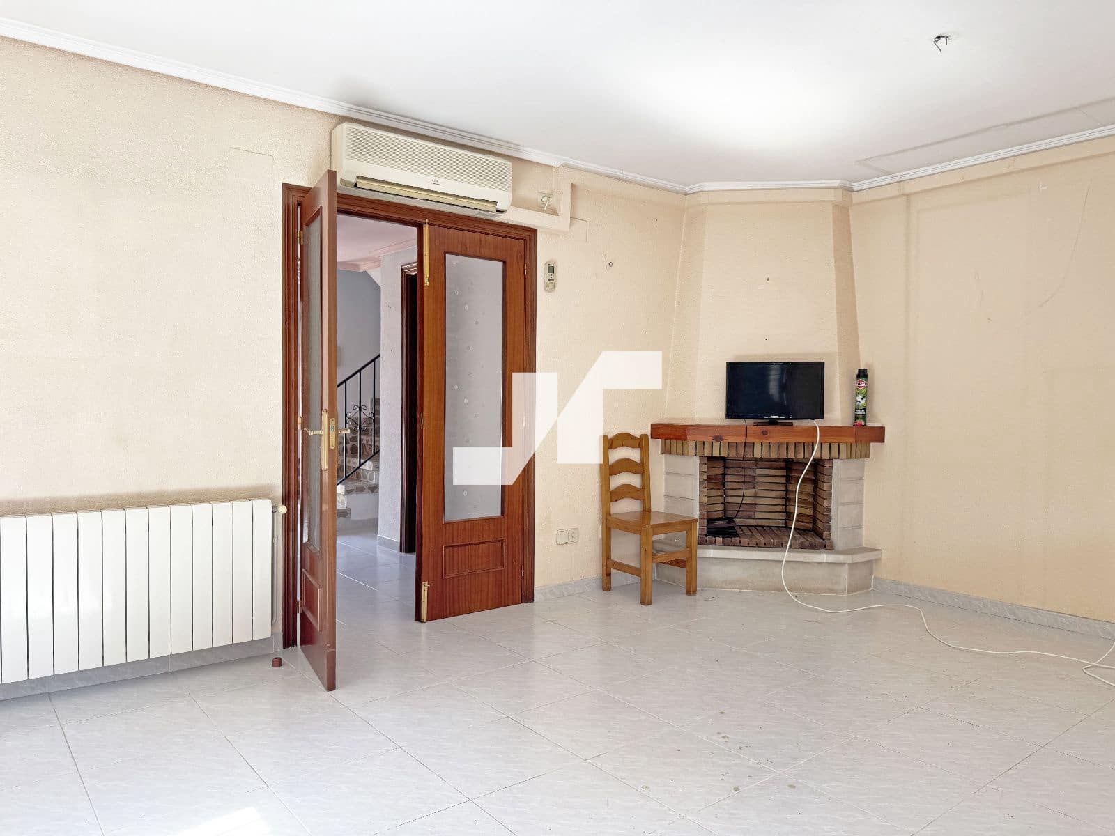 4 Zimmer Haus zu verkaufen in Oropesa  mit Garage - 240.000 € (Ref: 9873706)