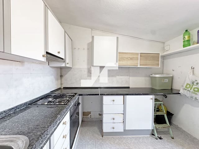 4 Zimmer Haus zu verkaufen in Oropesa  mit Garage - 240.000 € (Ref: 9873706)