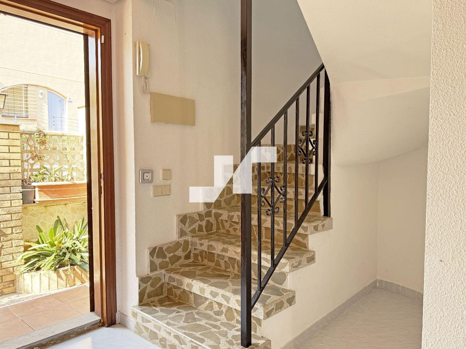 4 Zimmer Haus zu verkaufen in Oropesa  mit Garage - 240.000 € (Ref: 9873706)