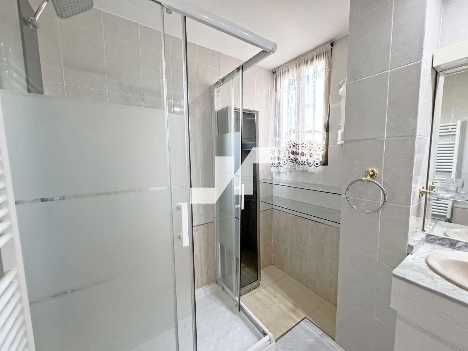4 Zimmer Haus zu verkaufen in Oropesa  mit Garage - 240.000 € (Ref: 9873706)