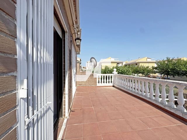 4 Zimmer Haus zu verkaufen in Oropesa  mit Garage - 240.000 € (Ref: 9873706)