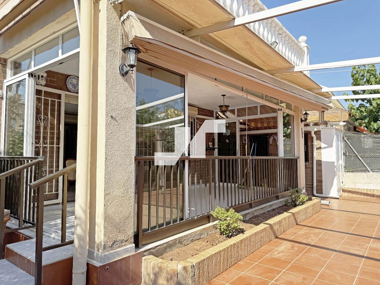 4 Zimmer Haus zu verkaufen in Oropesa  mit Garage - 240.000 € (Ref: 9873706)