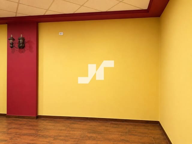 Commercial for sale in Vila-real - € 65,000 (Ref: 9895460)