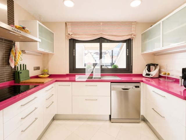 3 bedroom Flat for sale in Vila-real with garage - € 269,000 (Ref: 9898570)