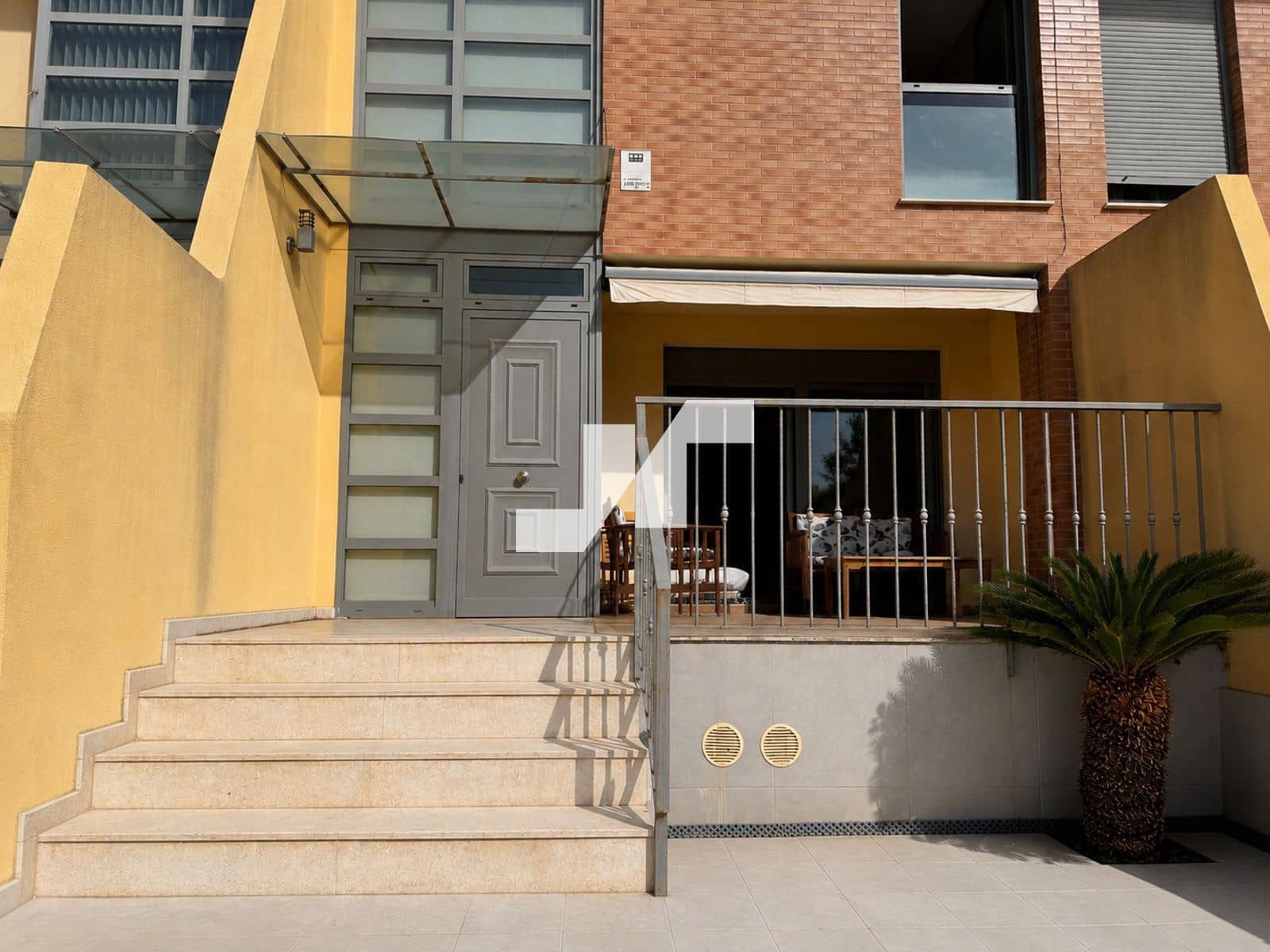 4 bedroom Townhouse for sale in Almassora / Almazora with garage - € 375,000 (Ref: 9902387)
