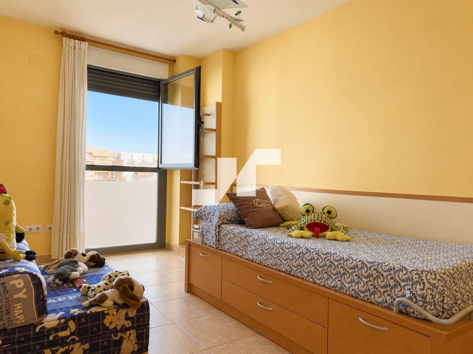 4 bedroom Townhouse for sale in Almassora / Almazora with garage - € 375,000 (Ref: 9902387)
