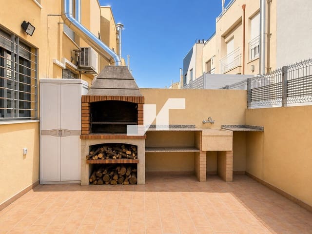 4 bedroom Townhouse for sale in Almassora / Almazora with garage - € 375,000 (Ref: 9902387)
