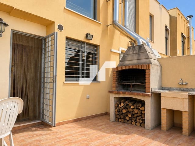 4 bedroom Townhouse for sale in Almassora / Almazora with garage - € 375,000 (Ref: 9902387)