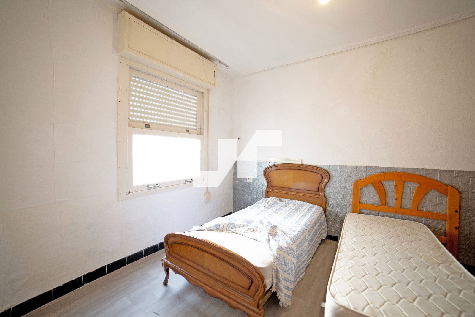 3 bedroom Flat for sale in Castello de la Plana - € 95,000 (Ref: 9925025)