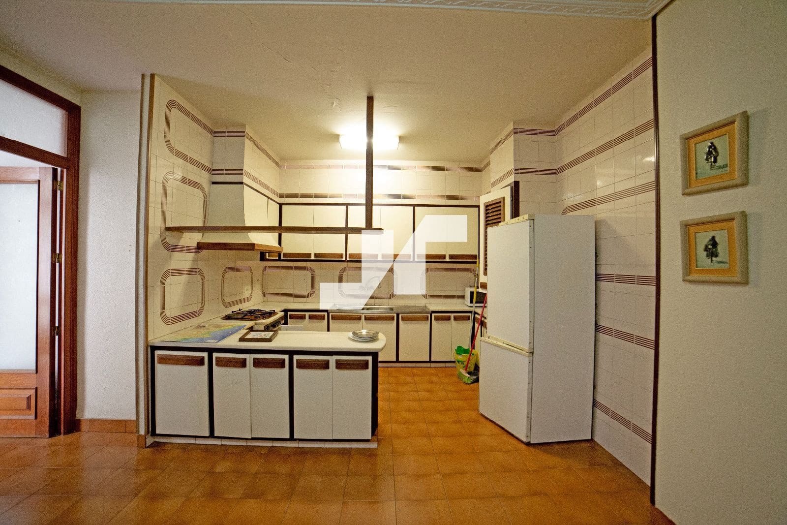 3 bedroom Flat for sale in Castello de la Plana - € 95,000 (Ref: 9925025)