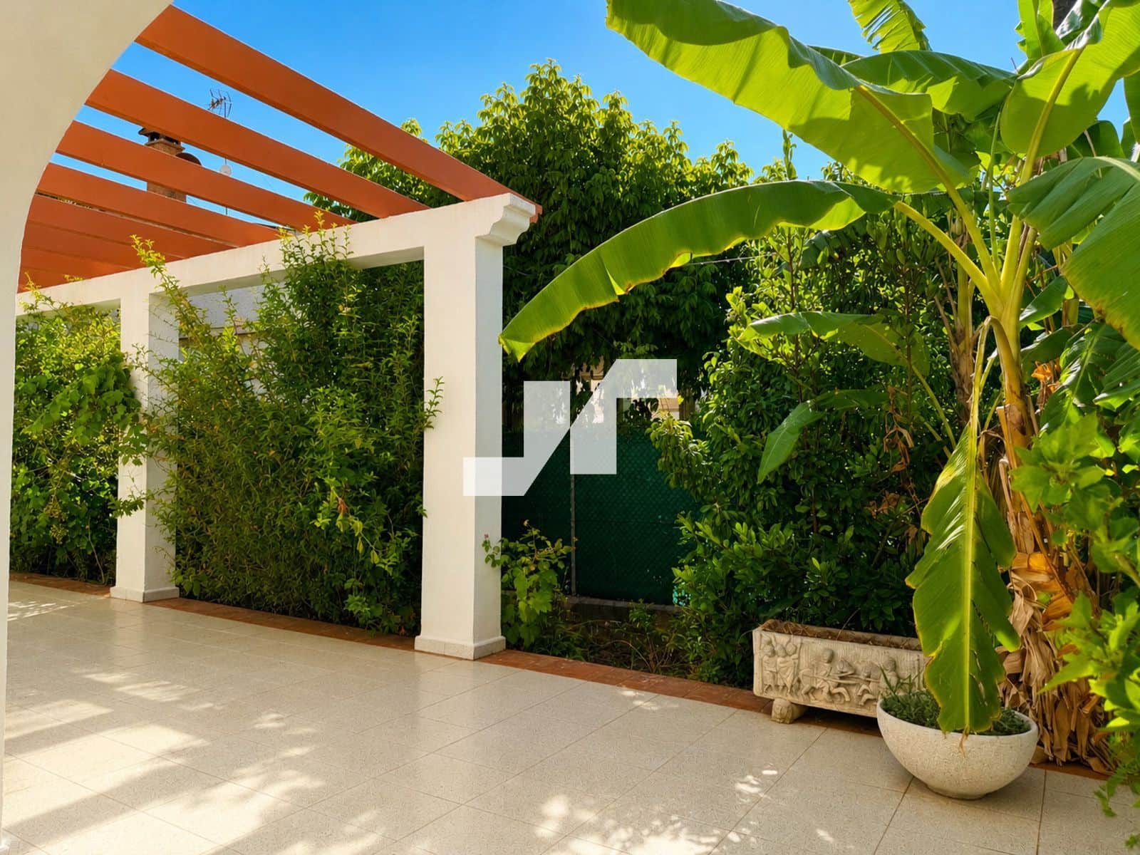 4 bedroom Villa for sale in Almassora / Almazora with garage - € 480,000 (Ref: 9930051)