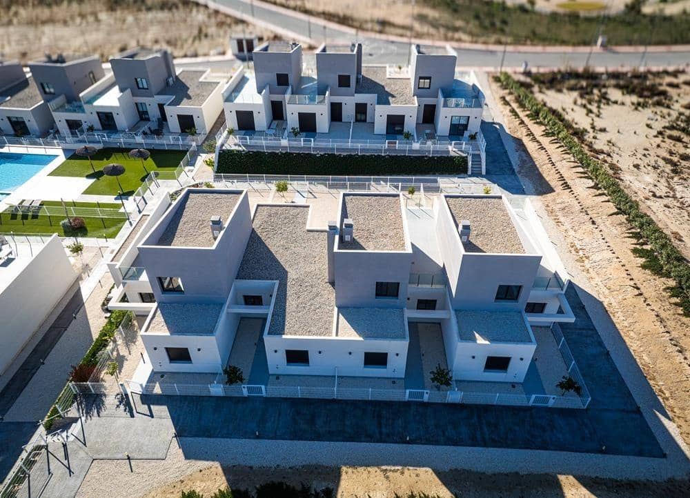 3 soverom Rekkehus til salgs i Banos y Mendigo med svømmebasseng - € 315 500 (Ref: 10041303)