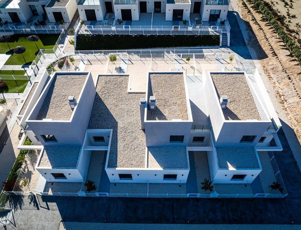 3 makuuhuone Paritalo myytävänä paikassa Banos y Mendigo mukana uima-altaan - 320 500 € (Ref: 10041313)