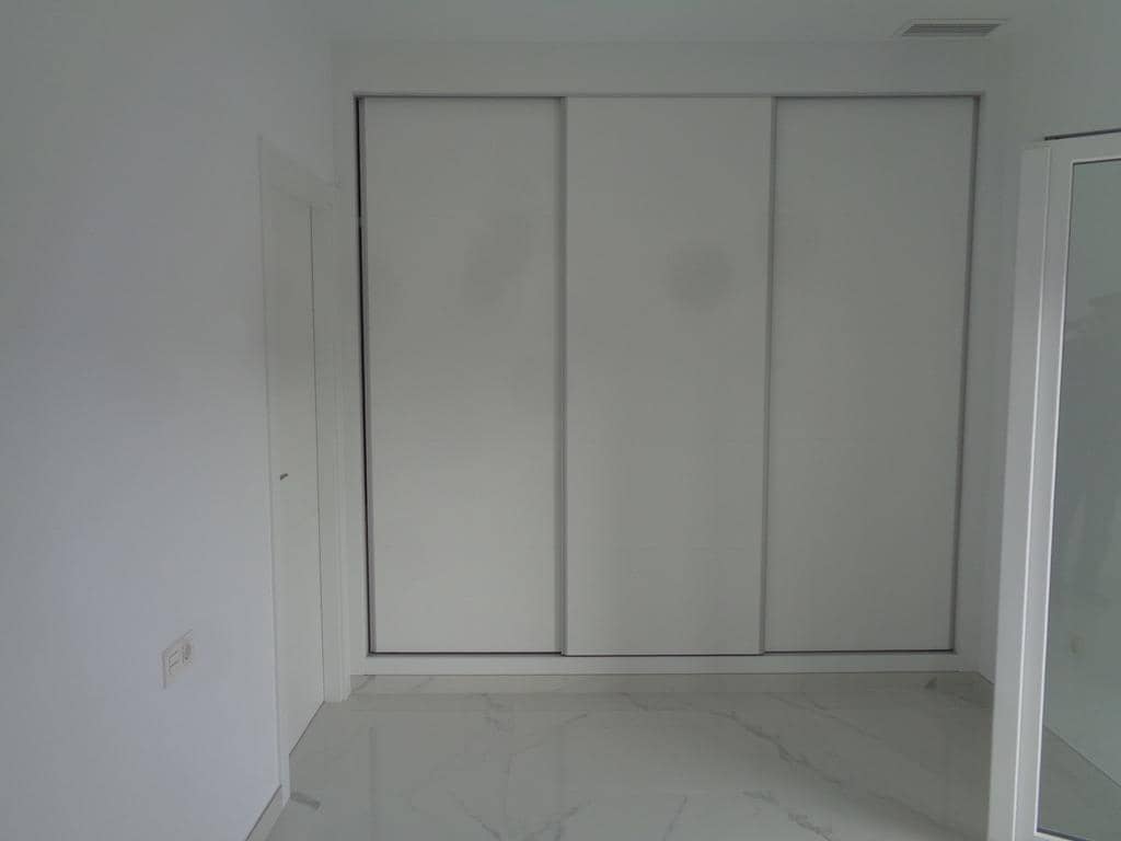 4 Zimmer Villa zu verkaufen in Pinoso mit Pool Garage - 423.000 € (Ref: 9587111)