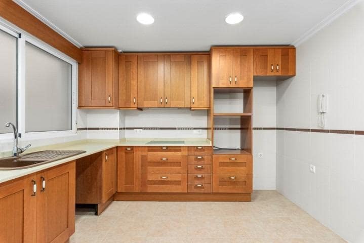 5 sypialnia Apartament na sprzedaż w Torrevieja z garażem - 260 000 € (Ref: 9587126)