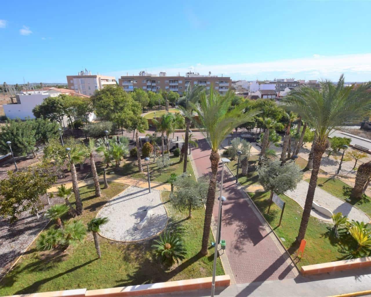 3 quarto Moradia para venda em Los Montesinos com piscina - 509 000 € (Ref: 9587174)