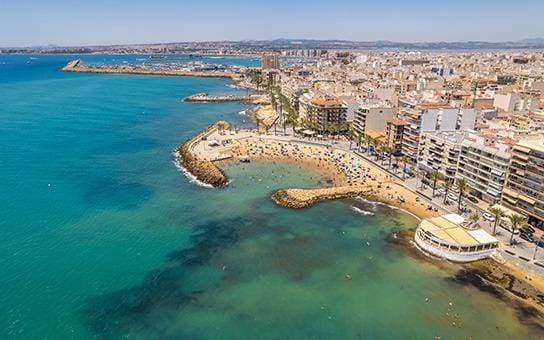 Studio for sale in Torrevieja with pool - € 124,000 (Ref: 9587258)