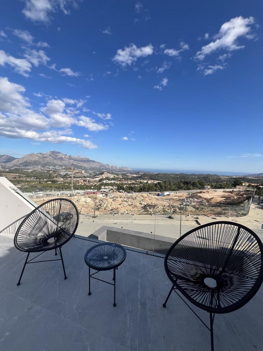 Pareado de 3 habitaciones en Polop en venta con piscina - 505.280 € (Ref: 9587307)