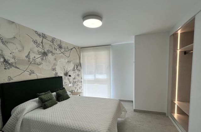 3 chambre Appartement à vendre à Torrevieja avec piscine - 350 000 € (Ref: 9587457)