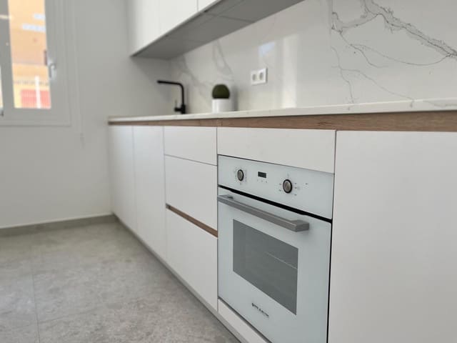 3 slaapkamer Appartement te koop in Torreblanca, Torrevieja met zwembad - € 350.000 (Ref: 9587457)