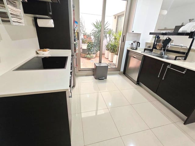 3 chambre Appartement à vendre à Punta Prima, Orihuela avec piscine garage - 375 000 € (Ref: 9596392)