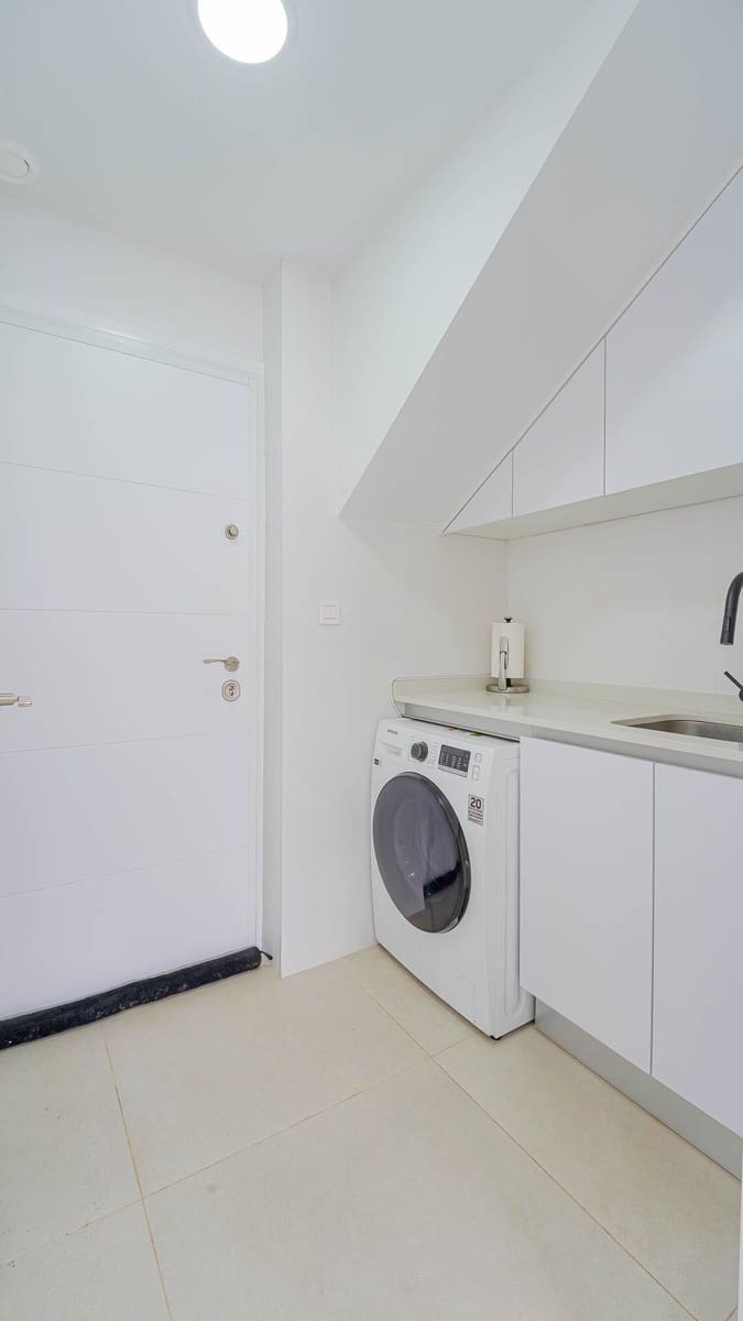 Chalet de 3 habitaciones en Orihuela en venta con piscina - 520.000 € (Ref: 9596393)