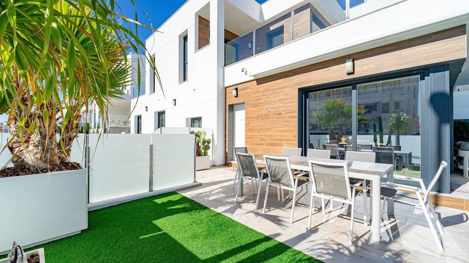 Chalet de 3 habitaciones en Orihuela en venta con piscina - 520.000 € (Ref: 9596393)