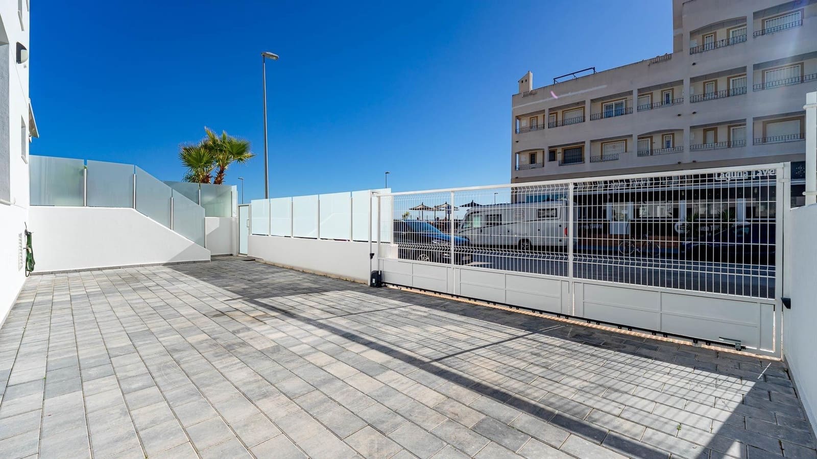 Chalet de 3 habitaciones en Orihuela en venta con piscina - 520.000 € (Ref: 9596393)