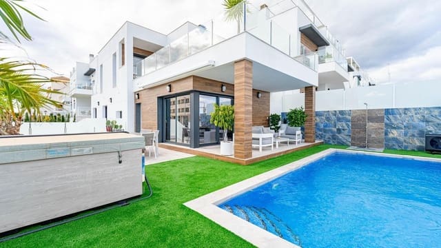 Chalet de 3 habitaciones en Desamparados - Hurchillo - Torremendo, Orihuela en venta con piscina - 520.000 € (Ref: 9596393)