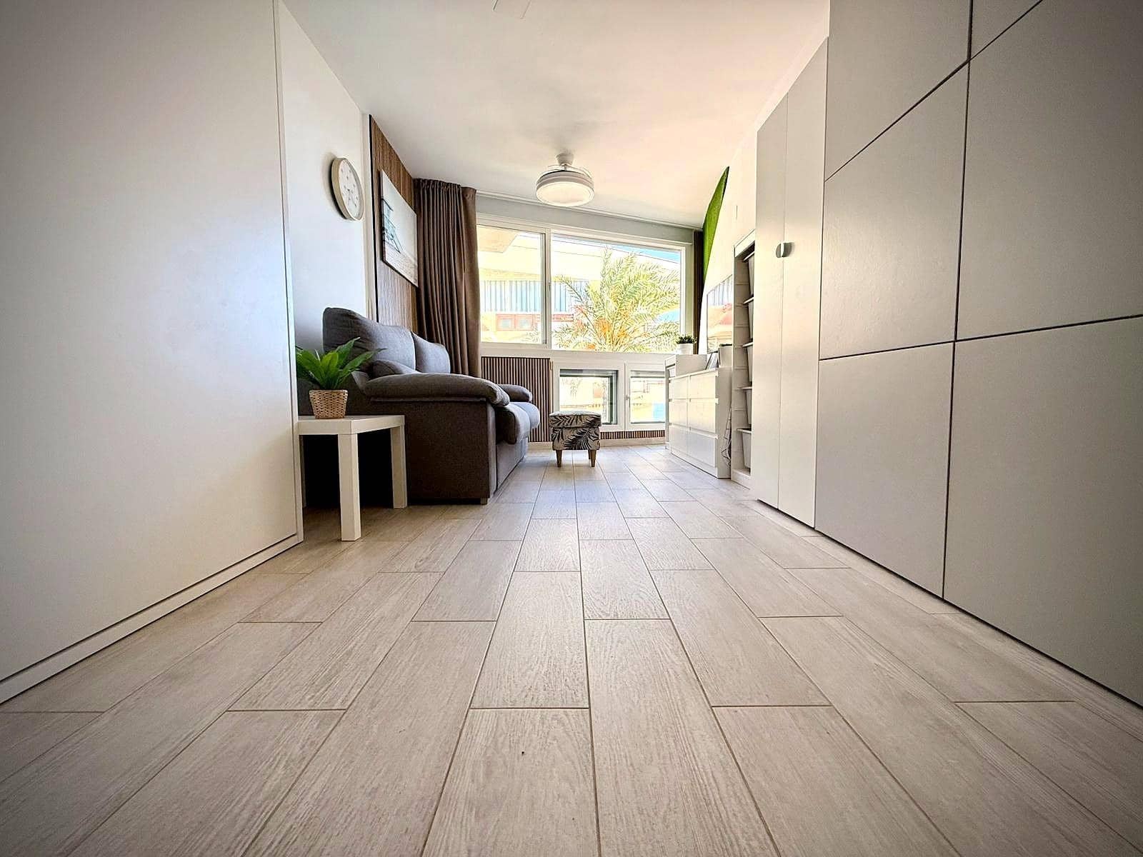 Studio for sale in Campoamor with pool - € 114,900 (Ref: 9608255)