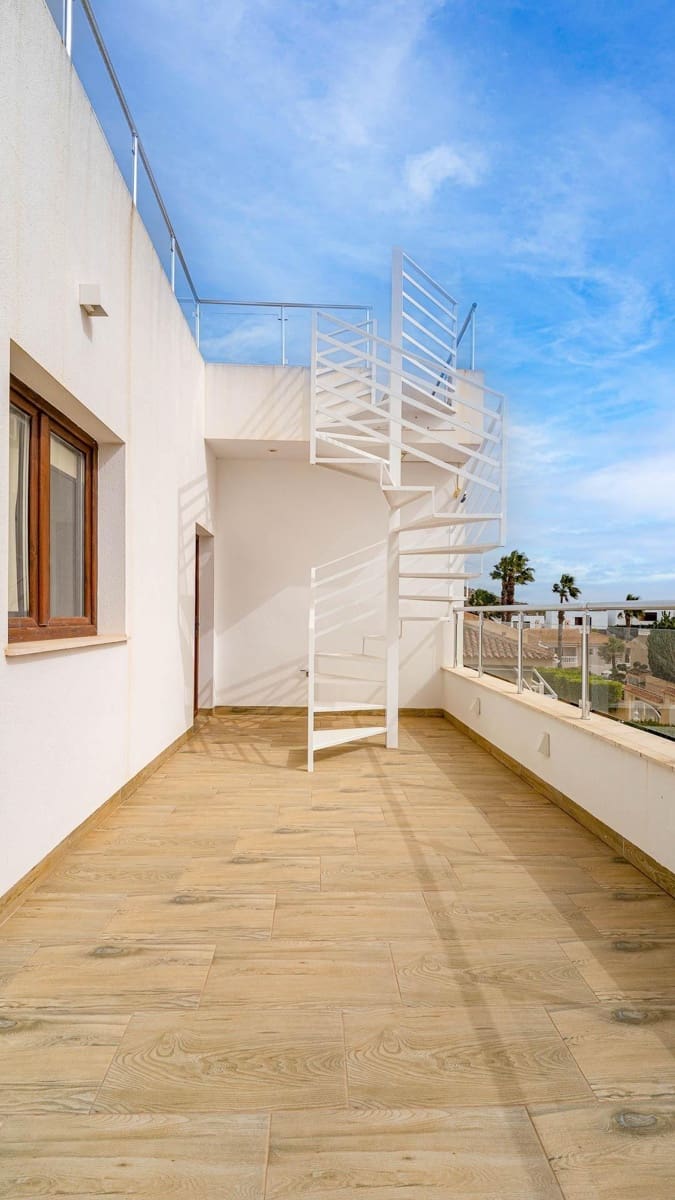 6 bedroom Villa for sale in Rojales with pool - € 565,000 (Ref: 9659599)